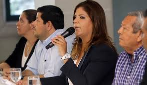 Lena Gutiéreez aseguró el jueves anterior, durante una conferencia de prensa, que ella y su familia no tienen nada que temer, porque las acusaciones en su contra son una persecusión política.