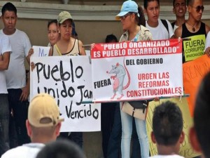 Los guatemaltecos están dando una muestra de madurez política en la región centroamericana.