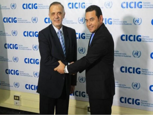 El presidente electo de Guatemala, Jimmy Morales, junto al comisionado de la CICIG Iván Velásquez. 
