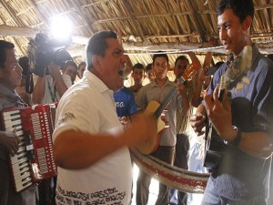 Los feligreses centroamericanos,   alaban a Dios con fervor y alegría esperando el "Rapto Divino"