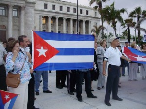 Cubanos de Miami molestos con Obama