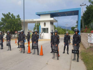 El Centro Regional de Comayagua también esta lleno de policías y militares