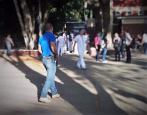 En San Pedro Sula los policías andan de civil pero con las armas de fuego en la cintura