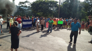 Los pobladores instaron a los demás hondureños a iniciar un movimiento social en contra de la ptivatización de la energía eléctrica.
