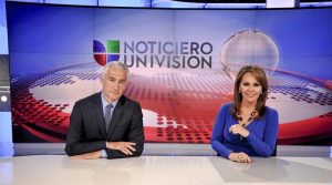 Los rostros emblemáticos de Univision son los periodistas mexicanos, Jorge Ramos y María Elena Salinas.