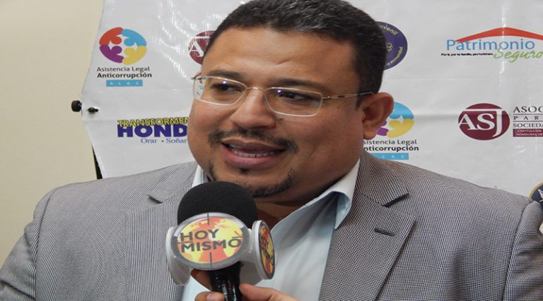 Omar Rivera, testaferrato político