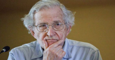 Análisis de Noam Chomsky