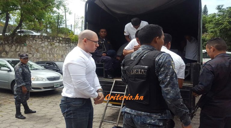 Rigoberto Paredes Vélez