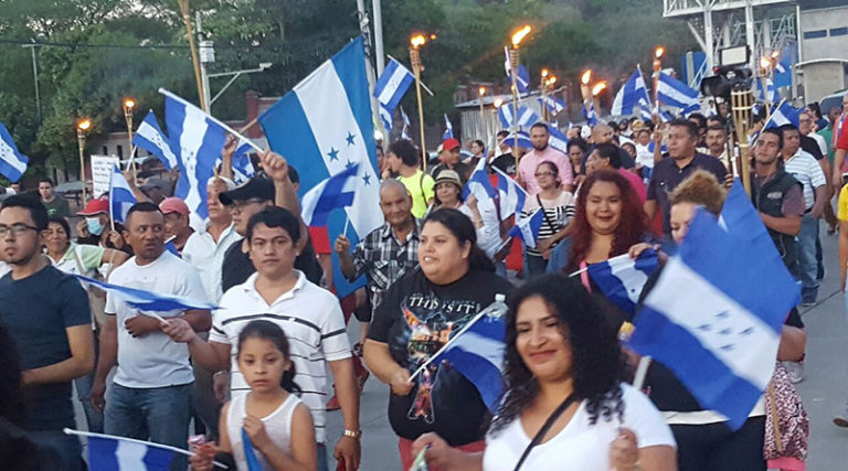 Antorchas contra la reelección