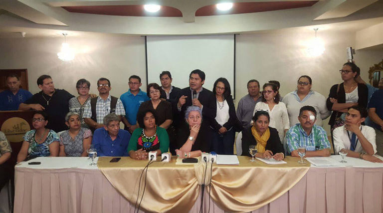 defensores de derechos humanos