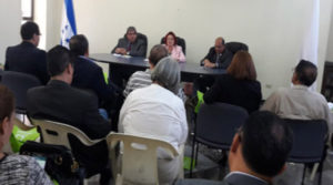 periodistas ocultan información