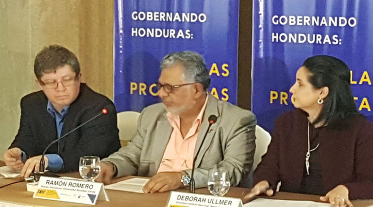 Equipos de gobierno, partidos plíticos, participarán foro