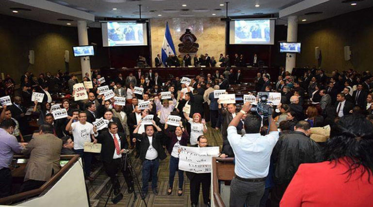 Por falta de equidad y excesivo gasto