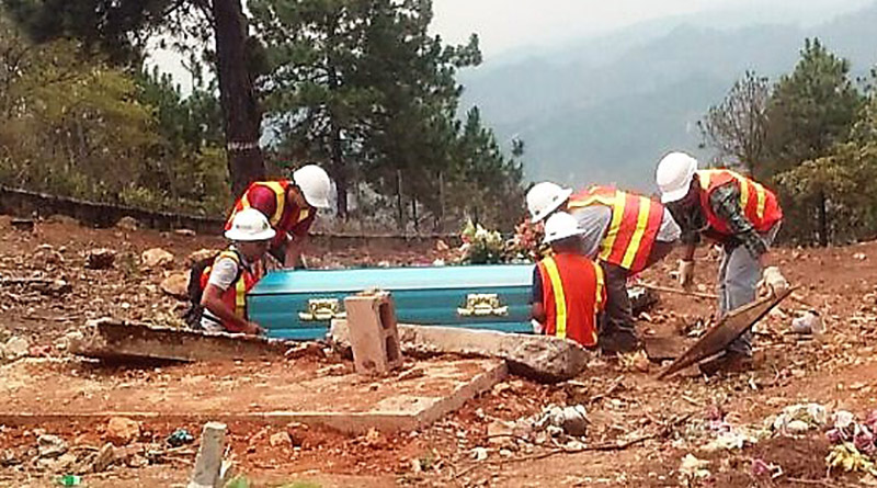 cese de exhumaciones en cementerio de Azacualpa