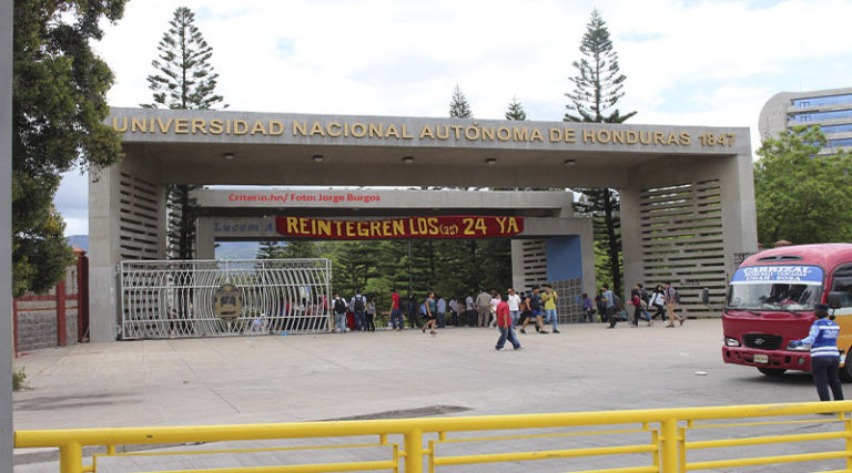 UNAH reprograma periodo académico