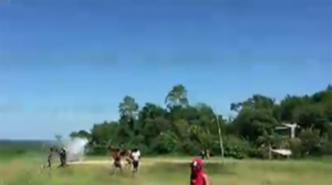 Gasean a trabajadores del crematorio