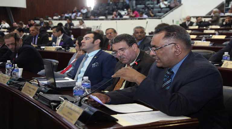 Liberales reducen escaños dentro del Congreso Nacional