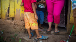 Violencia sigue expulsando mujeres, niños y personas LGBTIQ