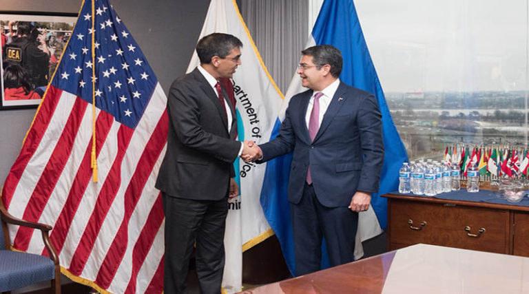 Hernández se defiende