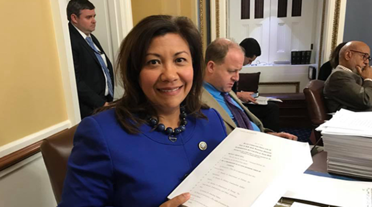 lujosa mansión a nombre de esposa de JOH