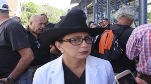 Ligia Ramos huye del país