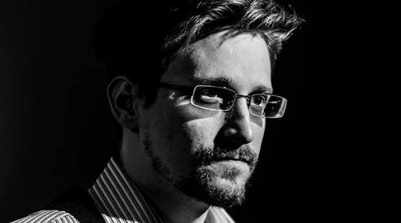 demanda contra Edward Snowden