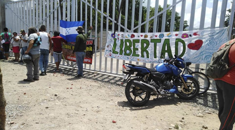 se toman acceso a proyecto minero