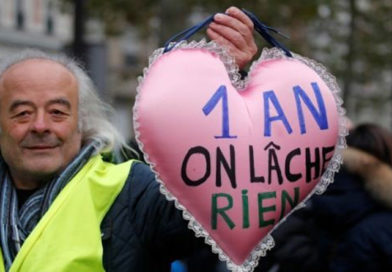 Chalecos Amarillos conmemoran un año de lucha en Francia