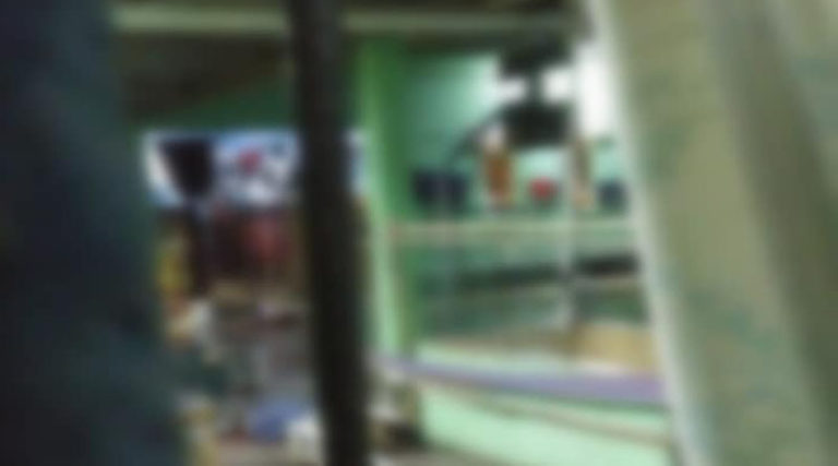 En medio de control militar