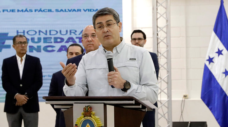 3.69% de la población aprueba gestión de JOH