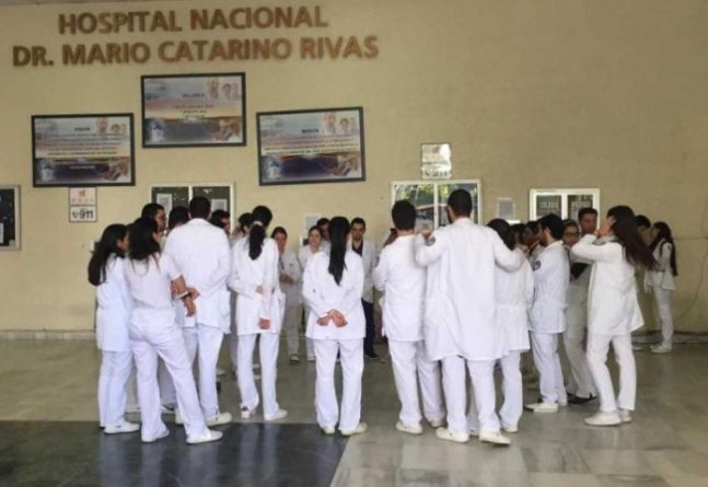 Médicos y personal de salud de Honduras