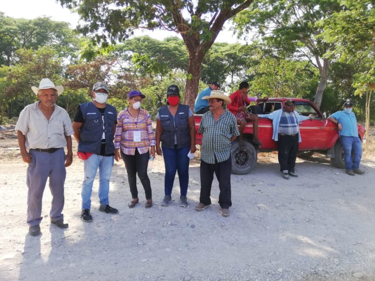 Detienen a 10 campesinos