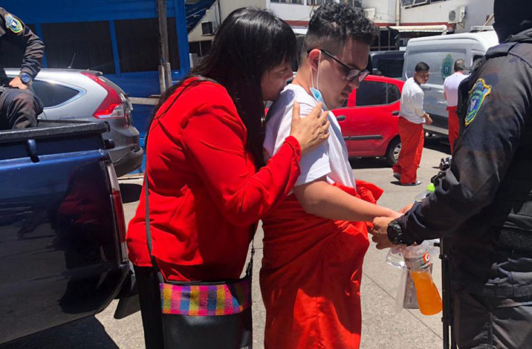 incendio embajada EE.UU.