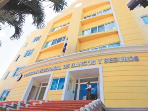CNBS elimina pesada carga impuesta por los bancos