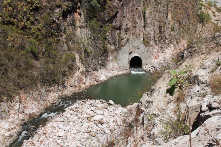 Gobierno aprueba construcción de represas