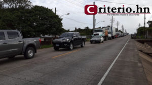 Transportistas salen a las calles
