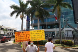 ilegal traspaso del manejo del agua
