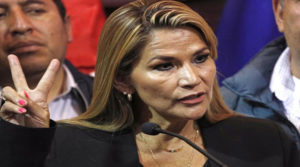 presidenta de facto en Bolivia