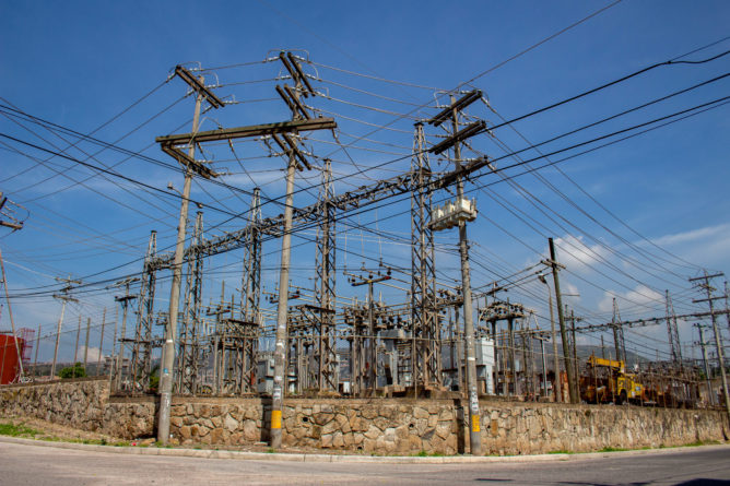 generadores de energía en Honduras rebajen precios lesivos en contratos