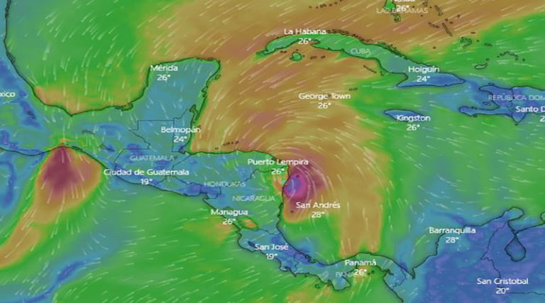 Eta sigue bajando velocidad de desplazamiento