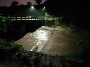 Ordenan cierre de puentes de Tegucigalpa