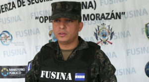 FF. AA separa a 10 oficiales