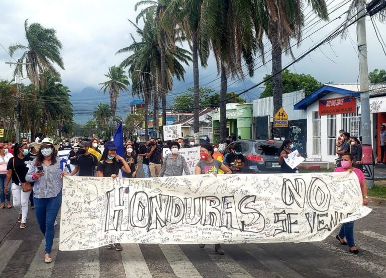 derogar la Ley Orgánica de las ZEDE