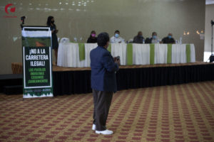 construcción de carretera en La Mosquitia