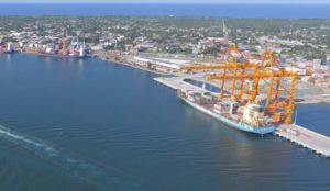 terminal marítima paralela a Puerto Cortés