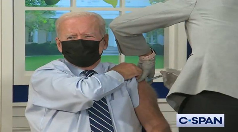 Joe Biden recibe tercera dosis