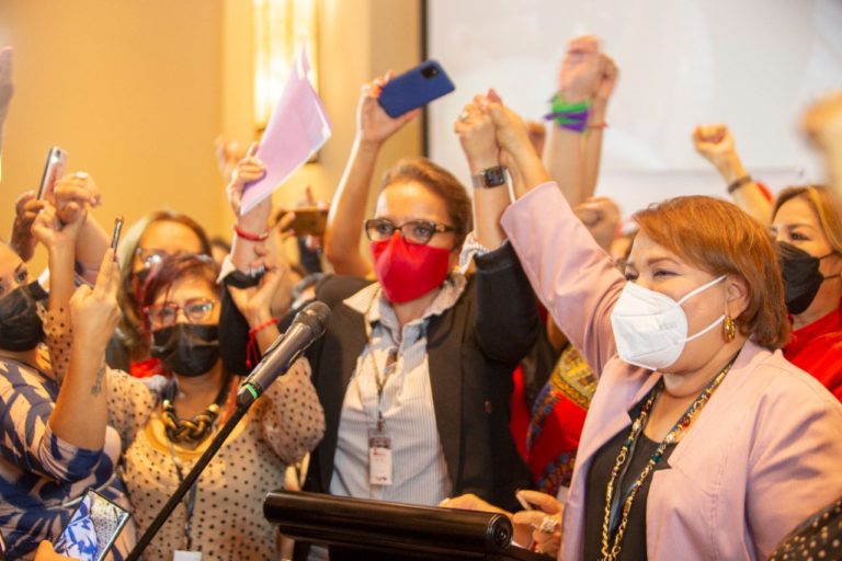 mujeres continúan siendo minoría en el Congreso