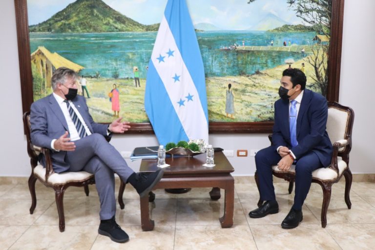 Honduras realiza acercamientos con el IACA