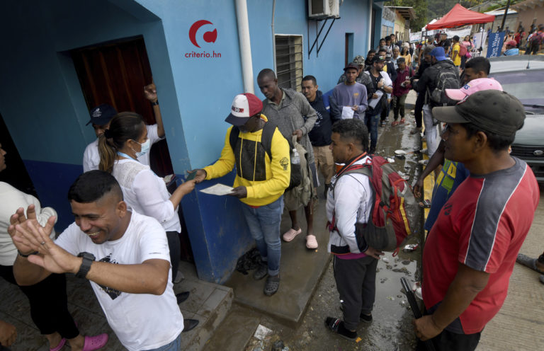 situación precaria que viven migrantes de paso por Honduras