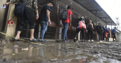 Migrantes de paso afectados por inundaciones